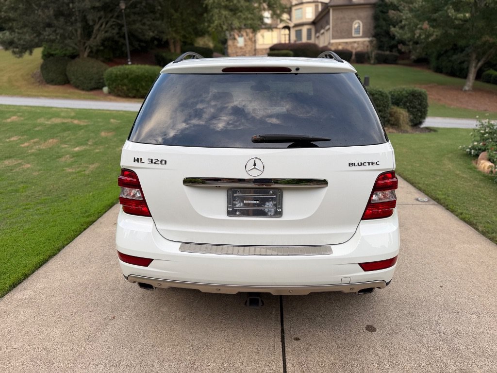 Used 2009 Mercedes-Benz ML 320 BlueTEC 4MATIC image 7