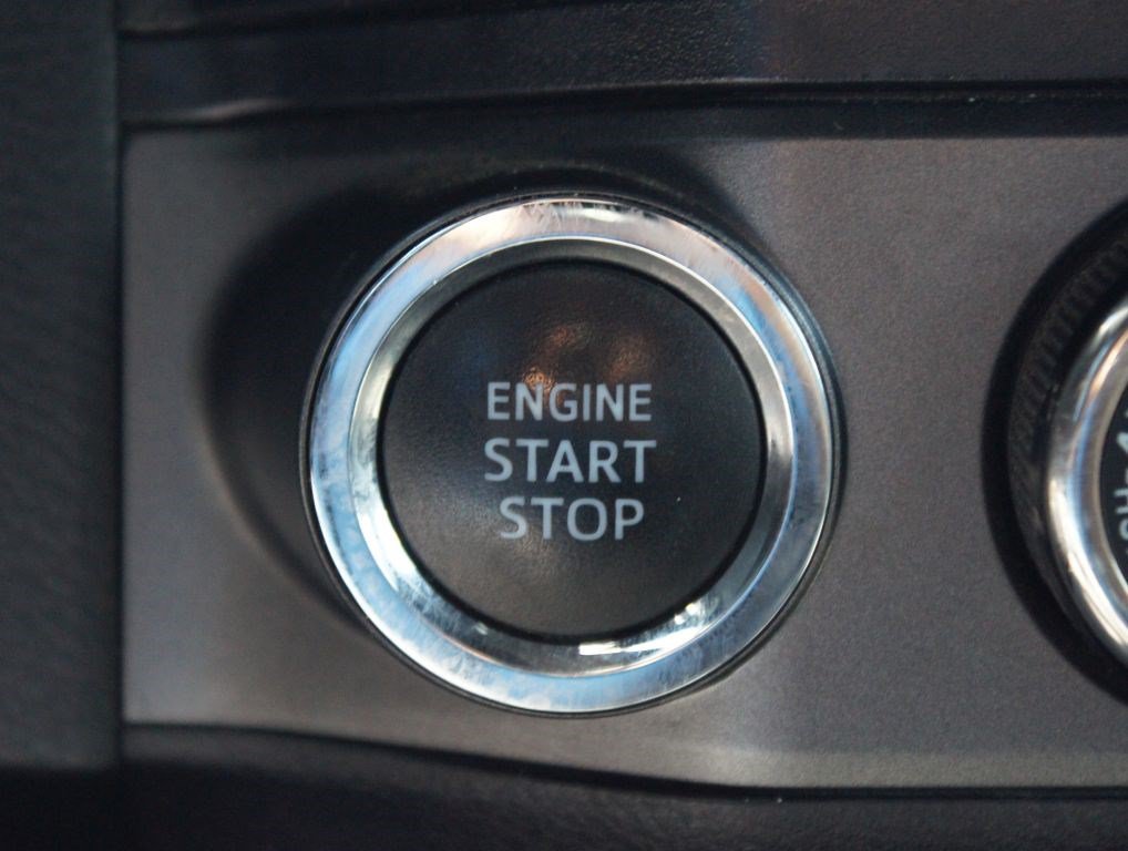 Used 2020 Toyota Tacoma TRD Off-Road AWD/4WD image 7
