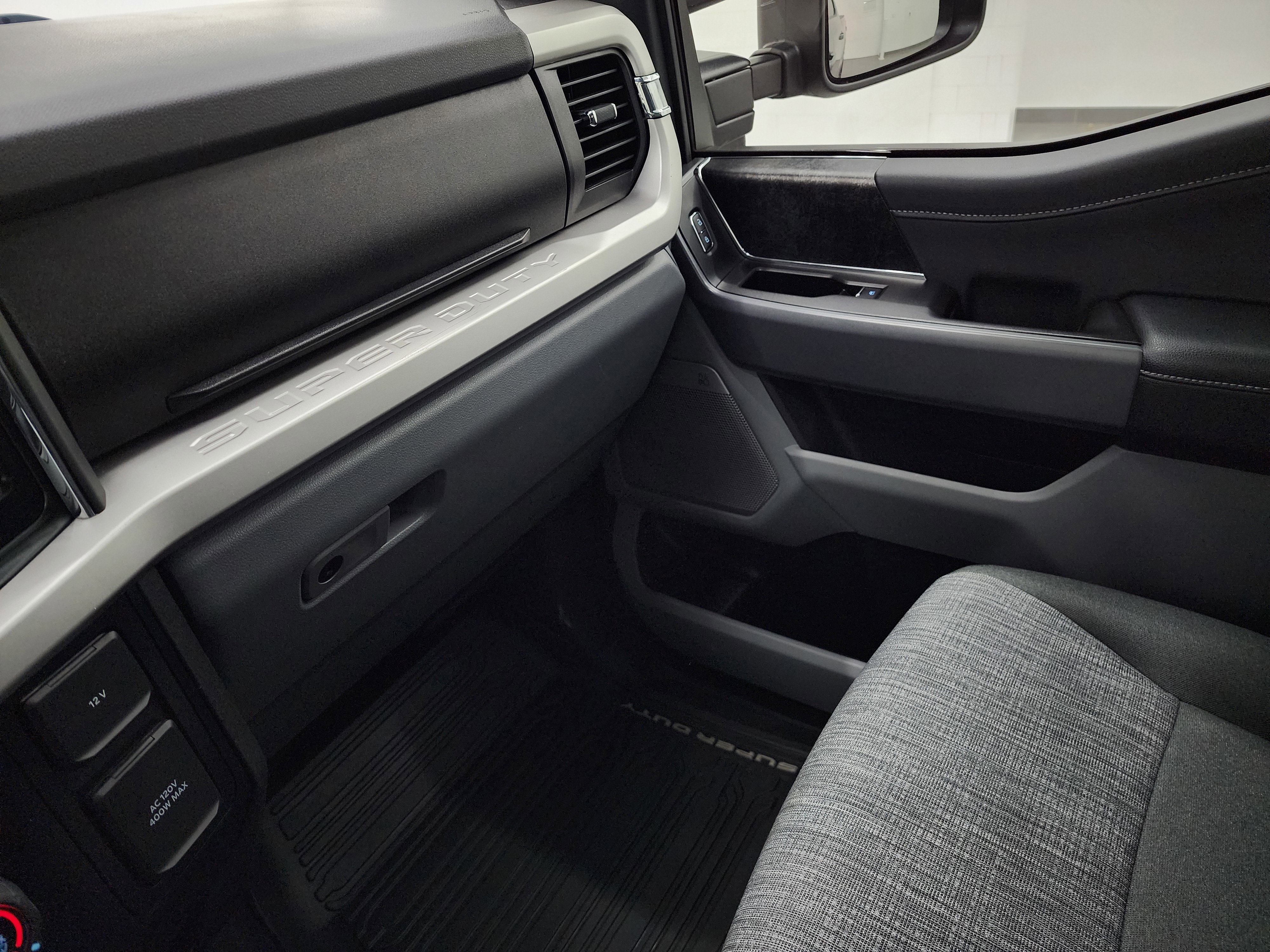 Used 2023 Ford F250 XLT w/ XLT Premium Package image 13