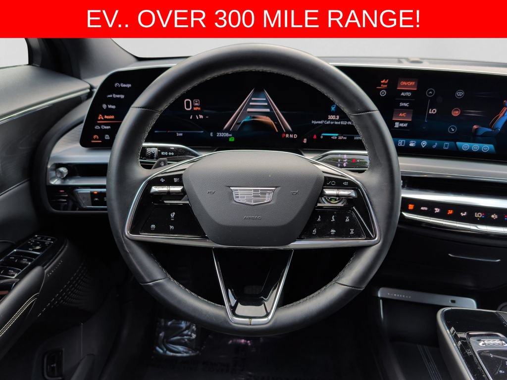 Used 2024 Cadillac Lyriq Luxury w/ LPO, Floor Liner Package AWD/4WD image 11