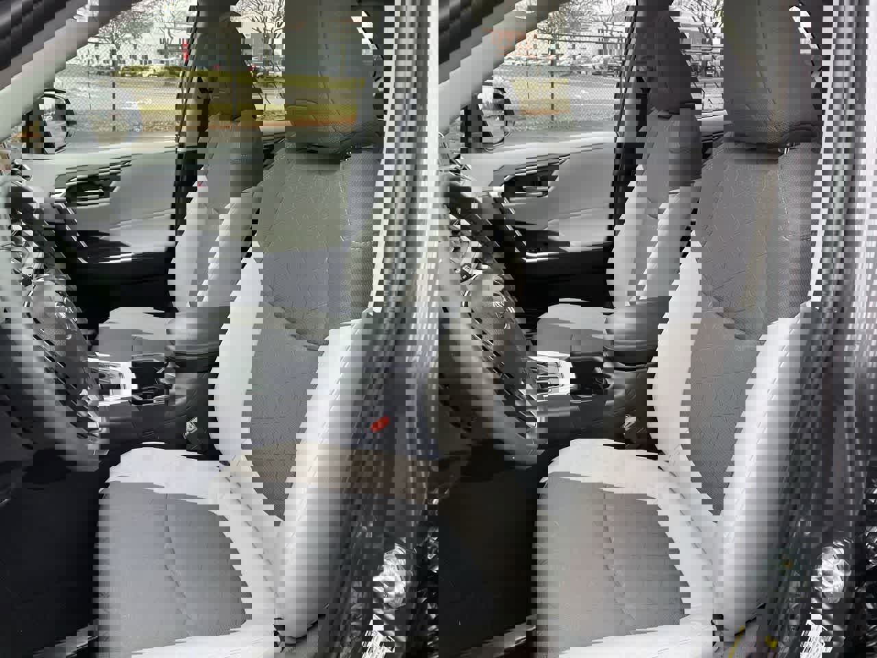 Used 2023 Toyota RAV4 XLE image 12