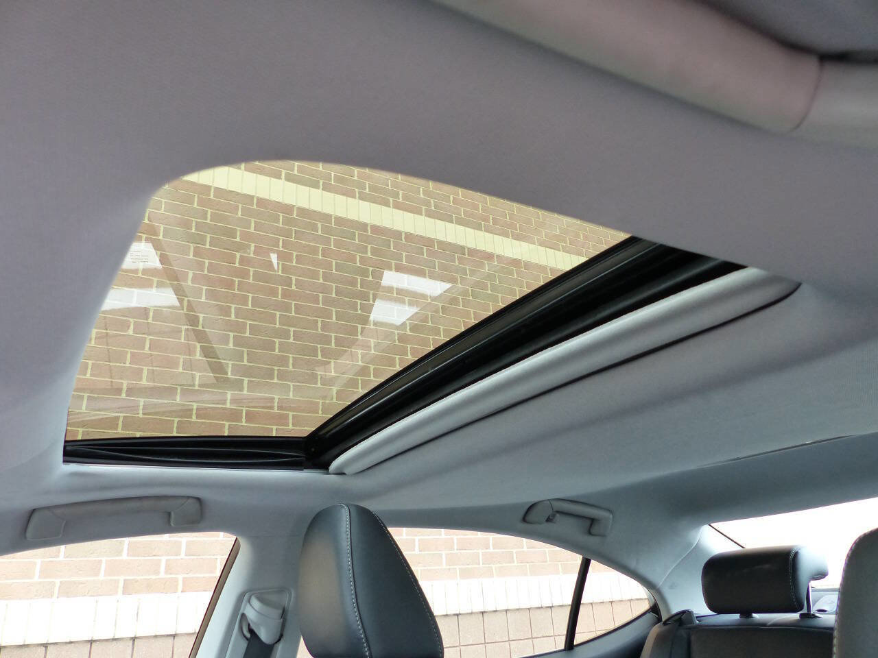 Used 2017 Lexus ES 350 w/ Luxury Package image 34