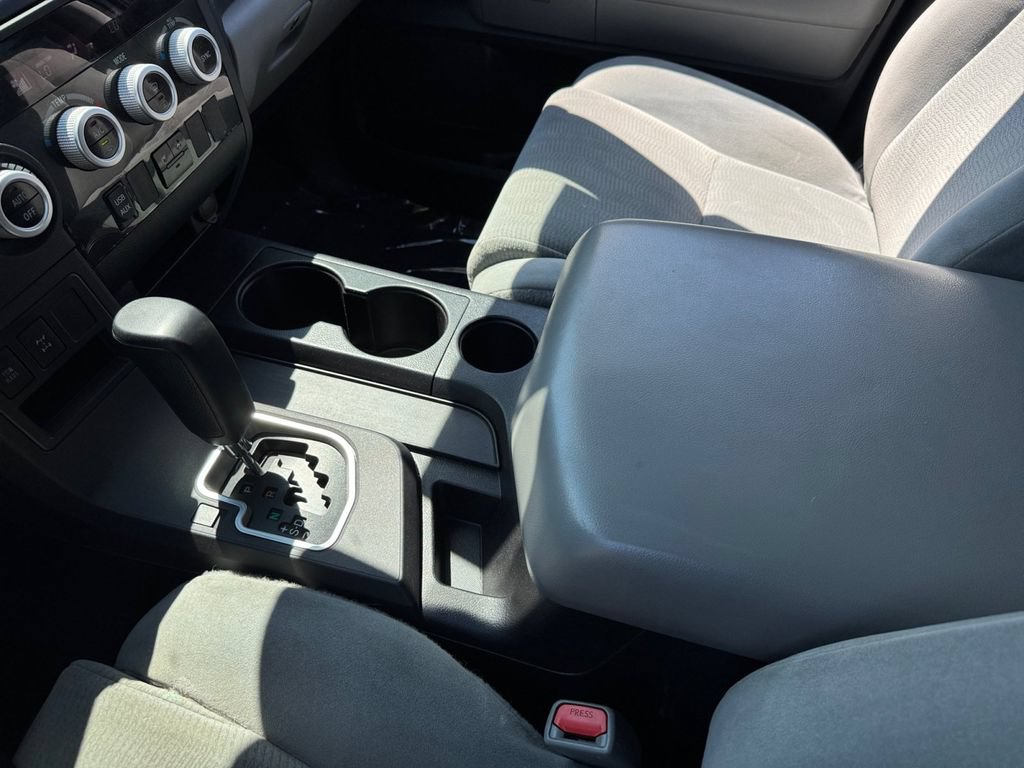 Certified 2019 Toyota Sequoia SR5 AWD/4WD image 26