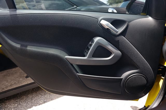 Used 2008 smart fortwo pure RWD image 32