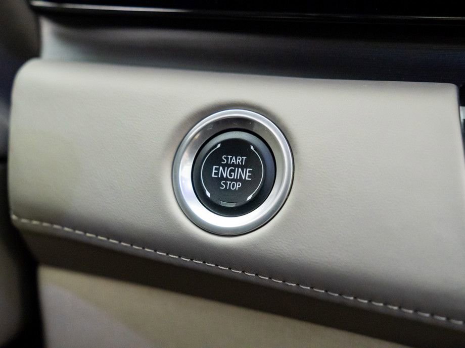 Certified 2024 Cadillac Escalade Sport Platinum w/ LPO, ONYX Package image 25