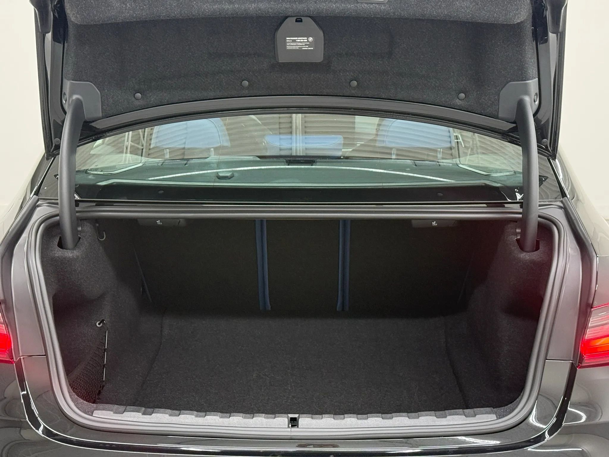Used 2025 BMW M3 w/ Executive Package RWD image 37