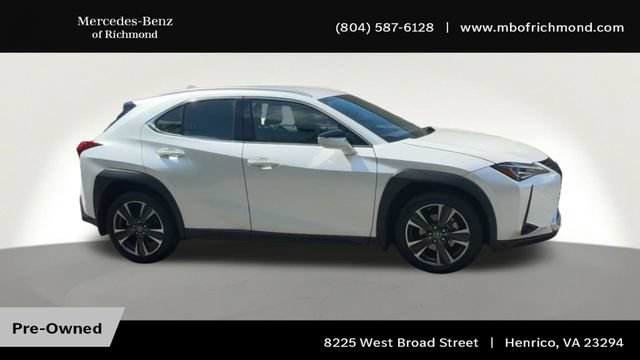 Used 2019 Lexus UX 200 w/ Accessory Package FWD image 3