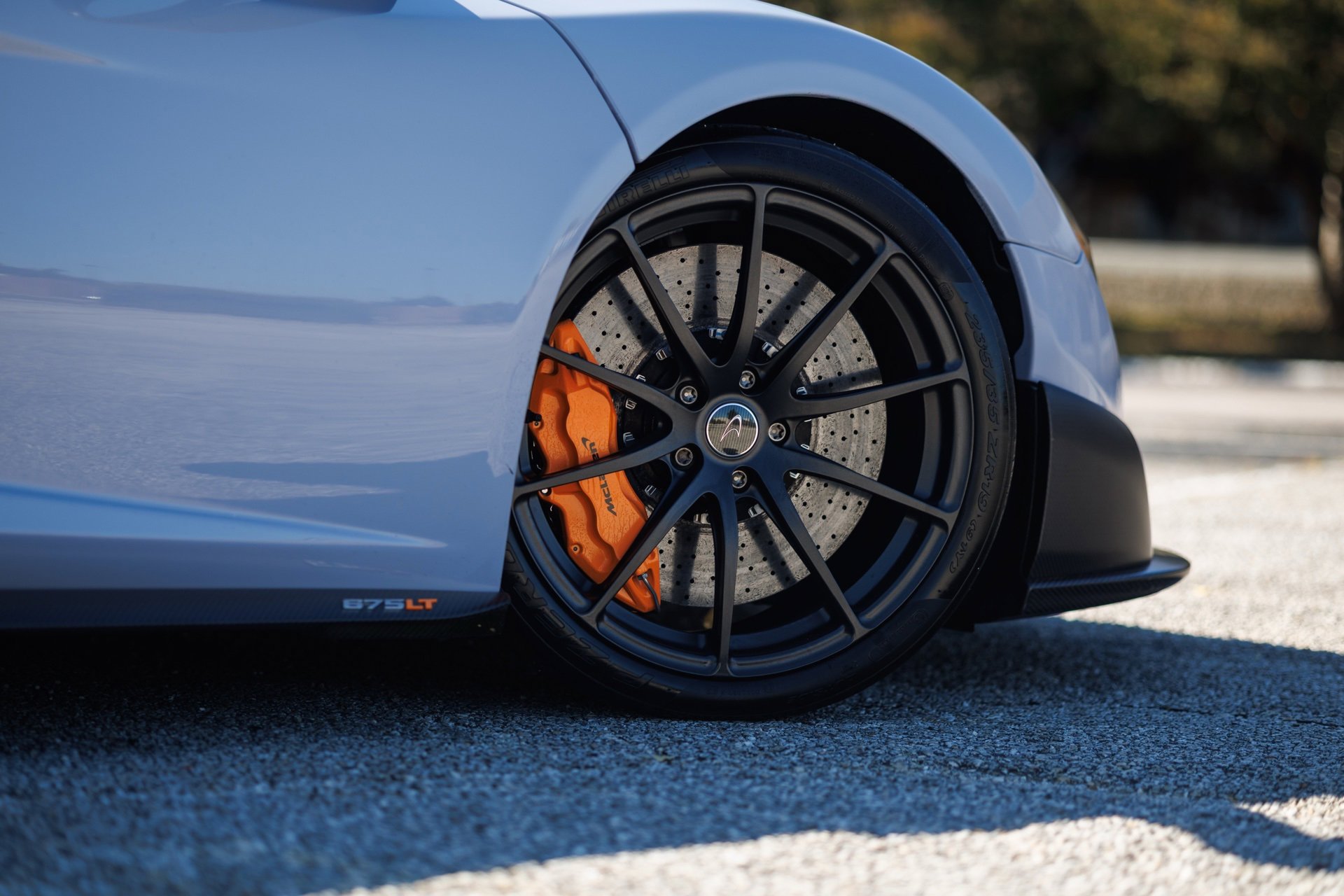 Used 2016 McLaren 675LT Spider image 33