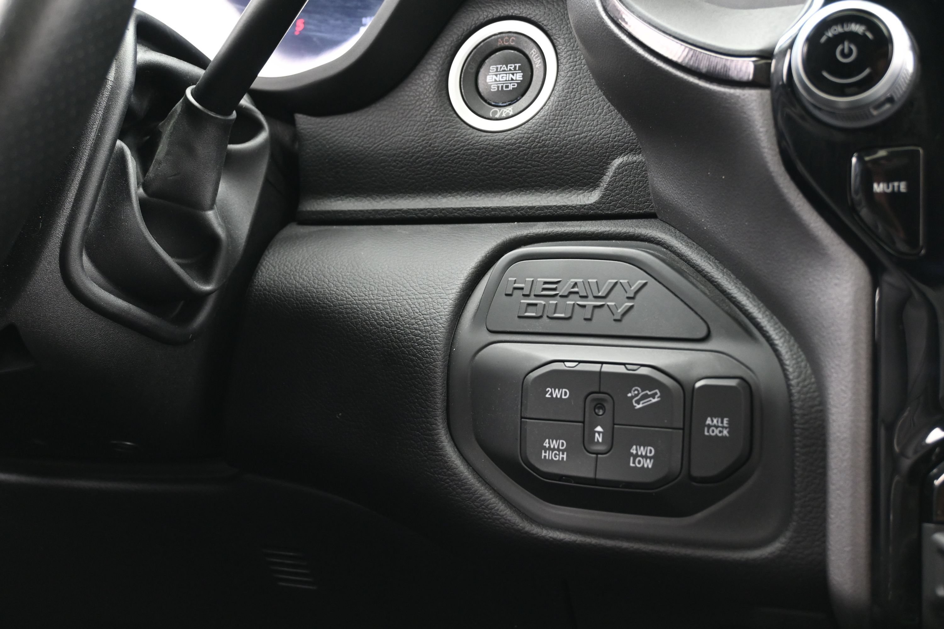 Used 2024 RAM 2500 Rebel AWD/4WD image 39