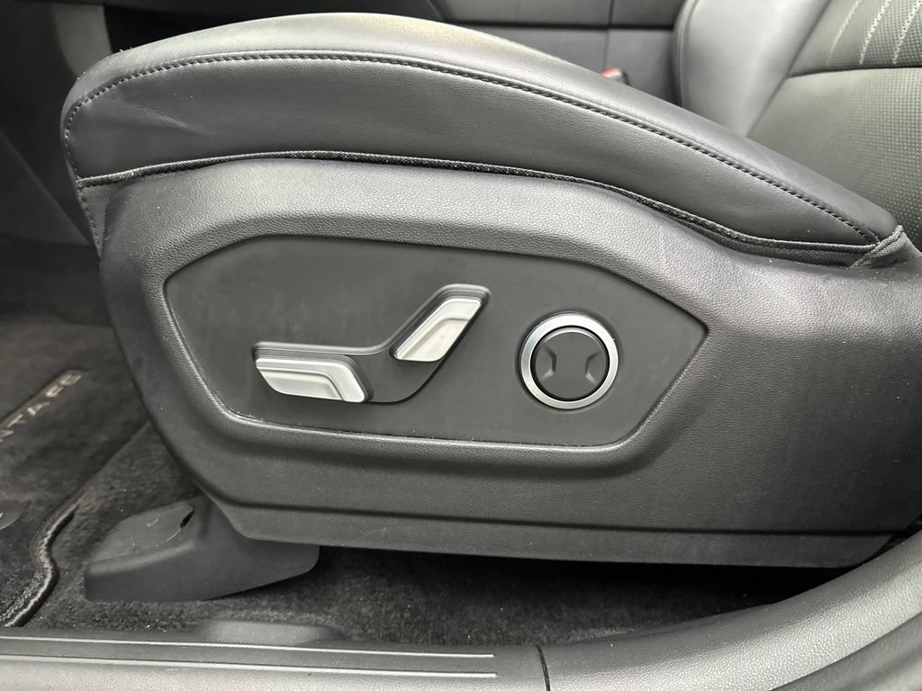 Used 2024 Hyundai Santa Fe SEL FWD image 10