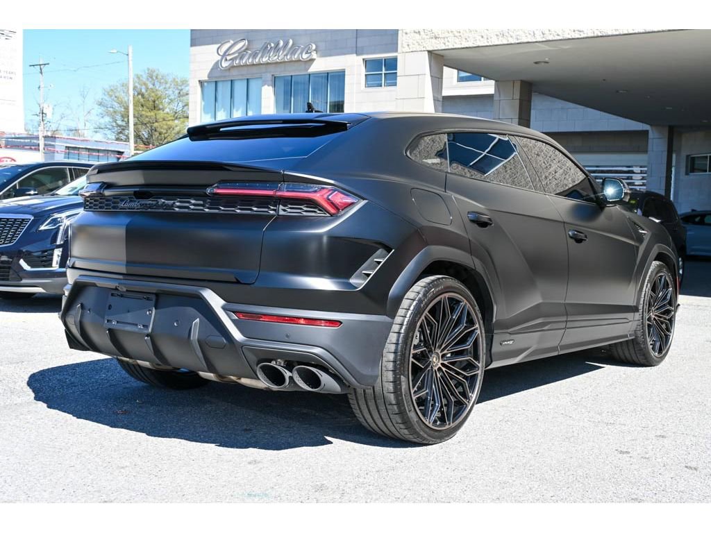Used 2025 Lamborghini Urus SE image 13