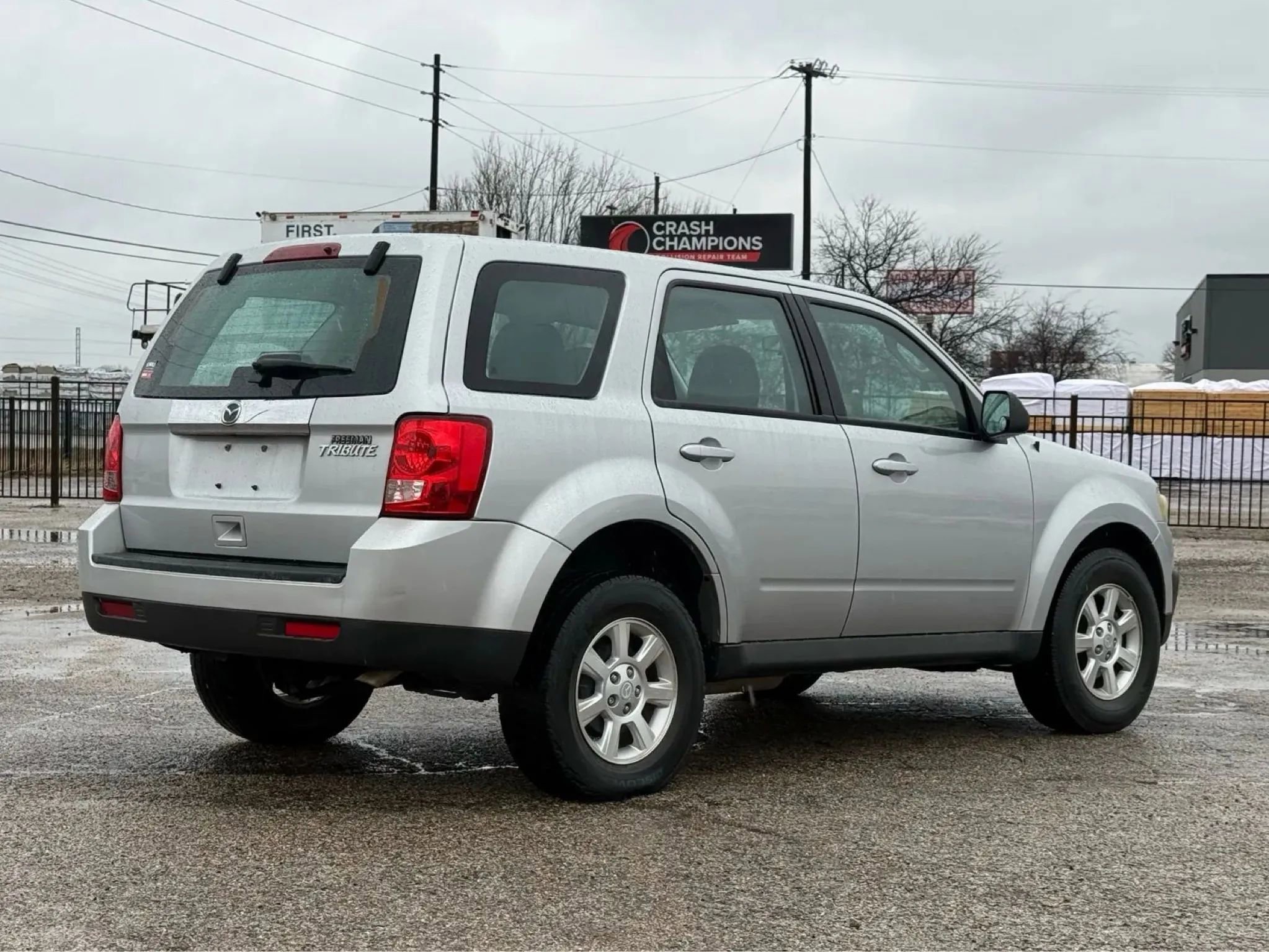 Used 2010 MAZDA Tribute i Sport image 5