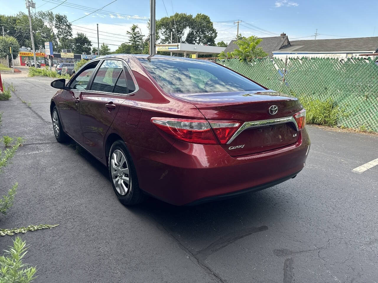 Used 2016 Toyota Camry LE FWD image 34