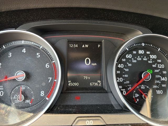 Used 2021 Volkswagen GTI SE FWD image 12