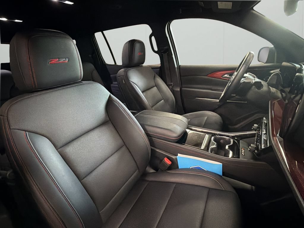Used 2025 Chevrolet Traverse Z71 AWD/4WD image 29