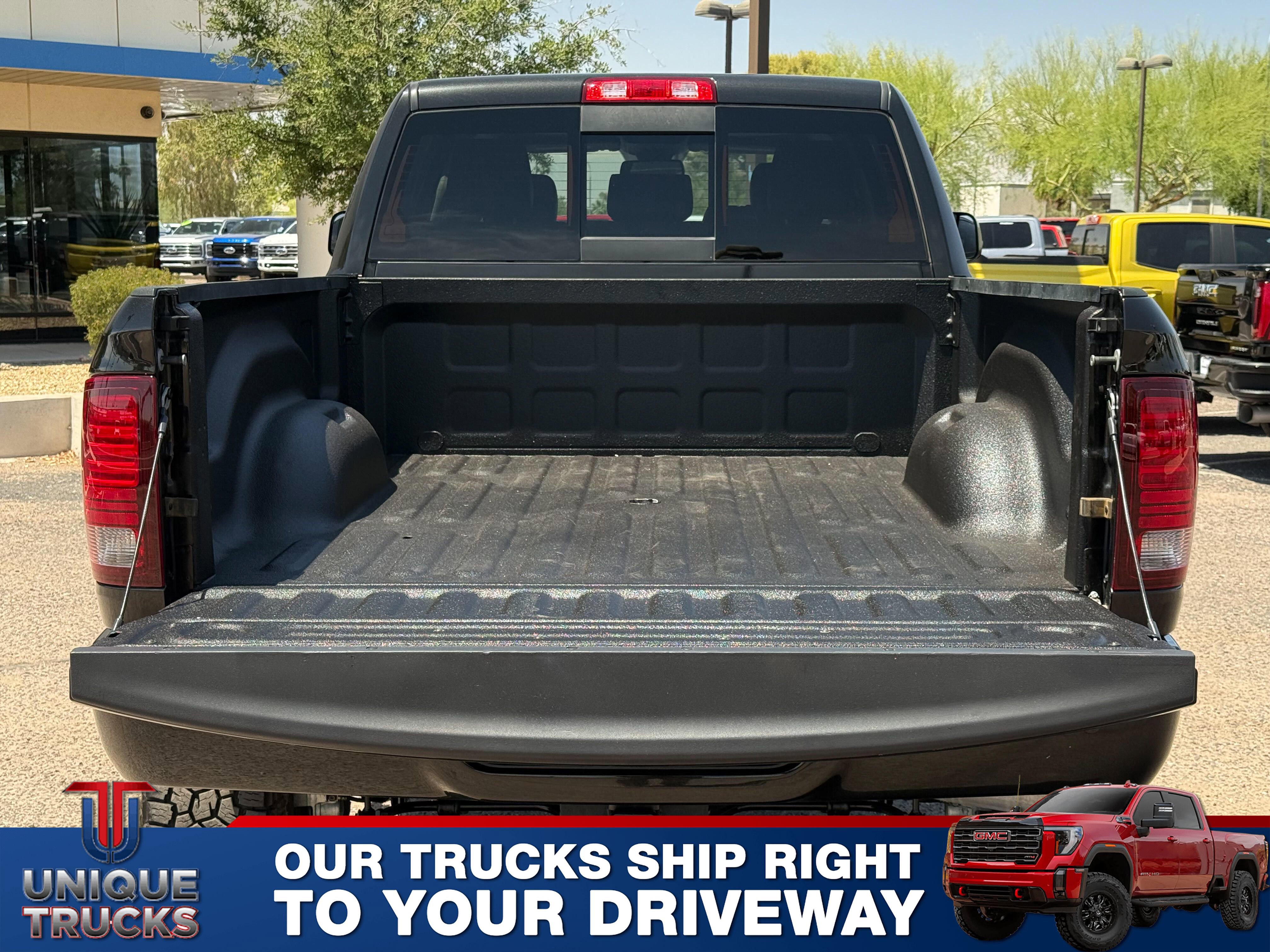 Used 2018 RAM 2500 Laramie w/ Sport Appearance Group AWD/4WD image 11