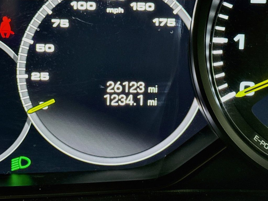 Certified 2023 Porsche Cayenne Platinum Edition AWD/4WD image 14