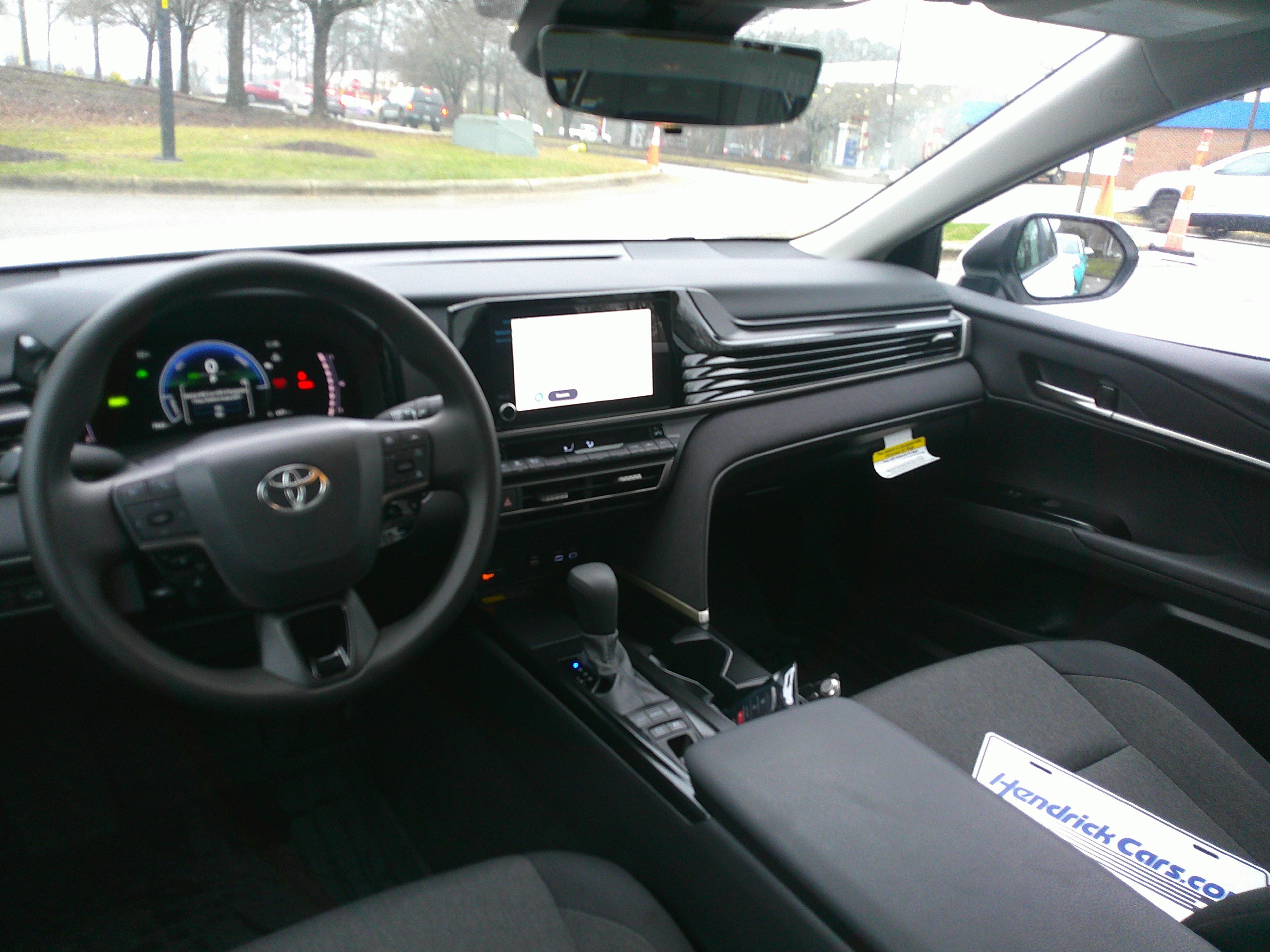 Used 2025 Toyota Camry LE image 31