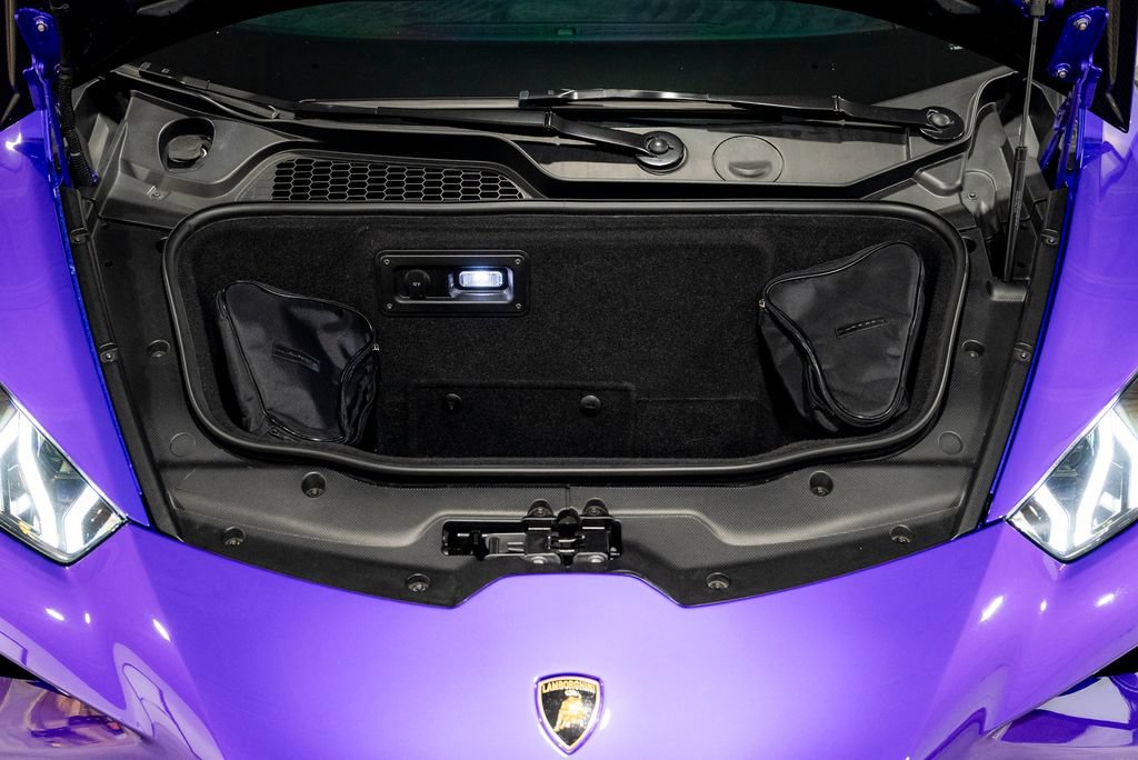 Used 2021 Lamborghini Huracan EVO RWD image 16