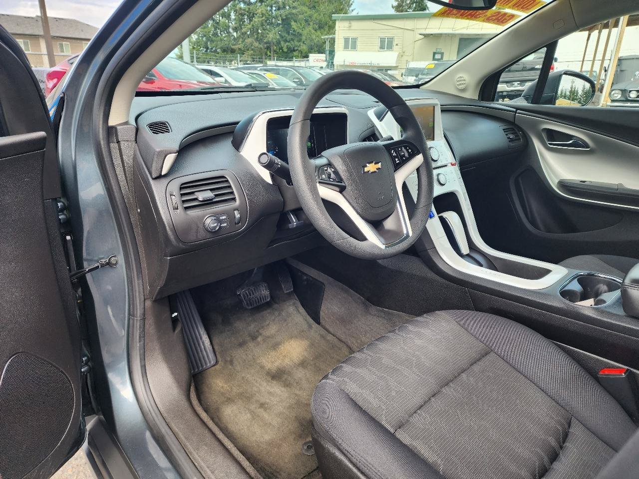 Used 2012 Chevrolet Volt FWD image 9