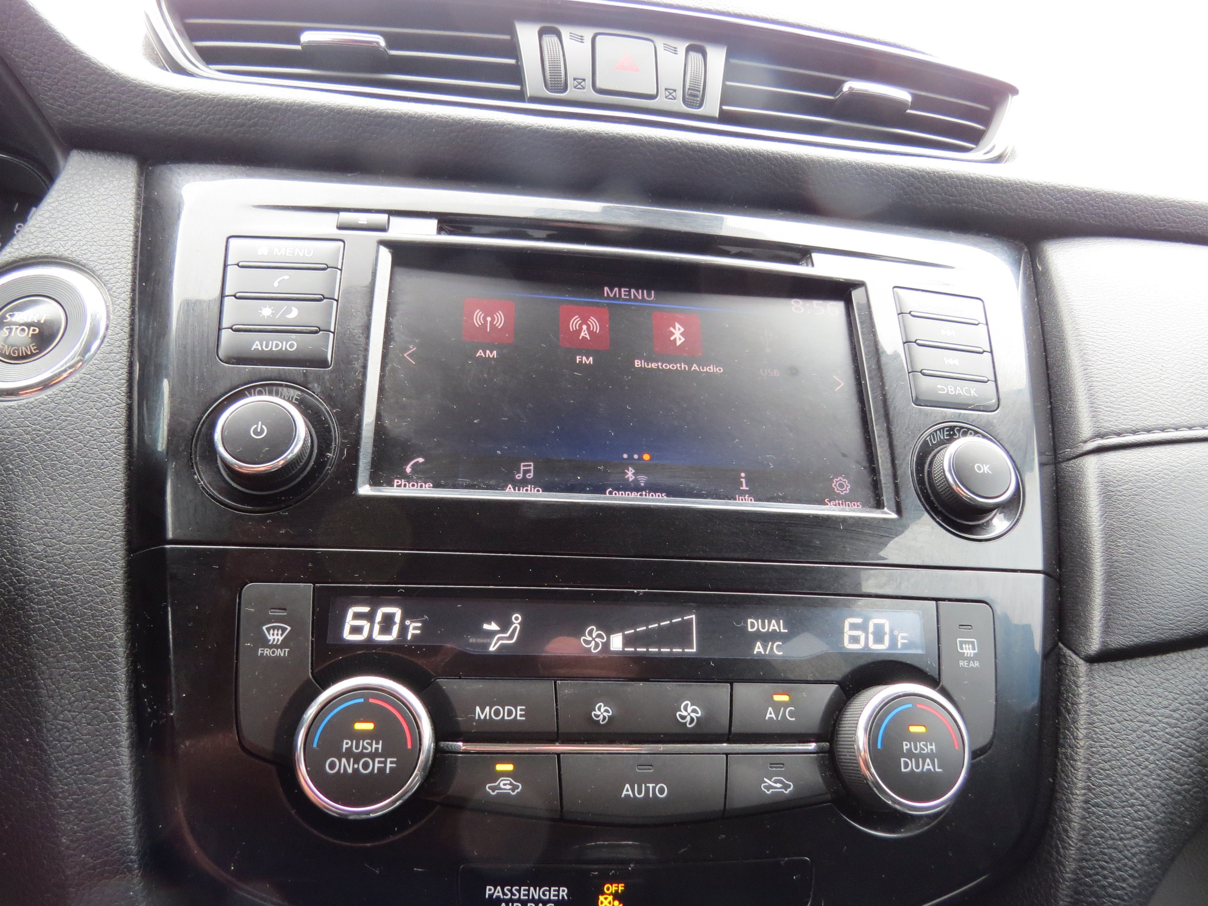 Used 2020 Nissan Rogue SV image 23