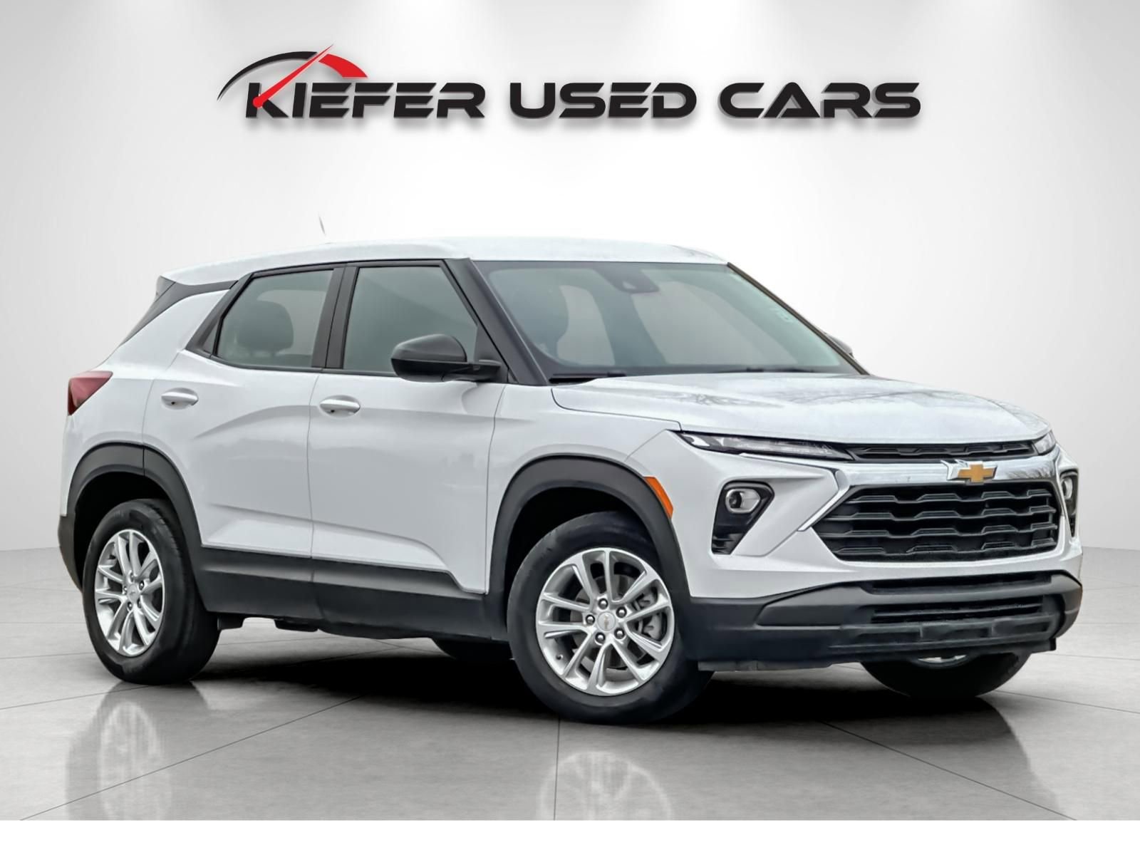 Used 2024 Chevrolet TrailBlazer LS image 2