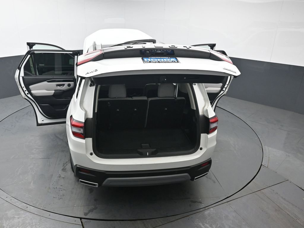 Used 2023 Honda Pilot Touring image 47