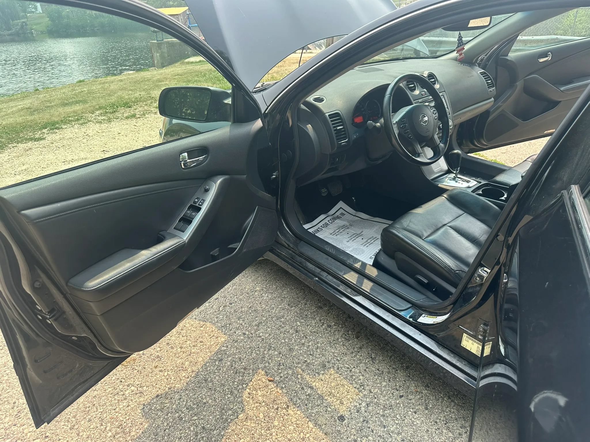 Used 2012 Nissan Altima 3.5 SR w/ Sport Pkg FWD image 9