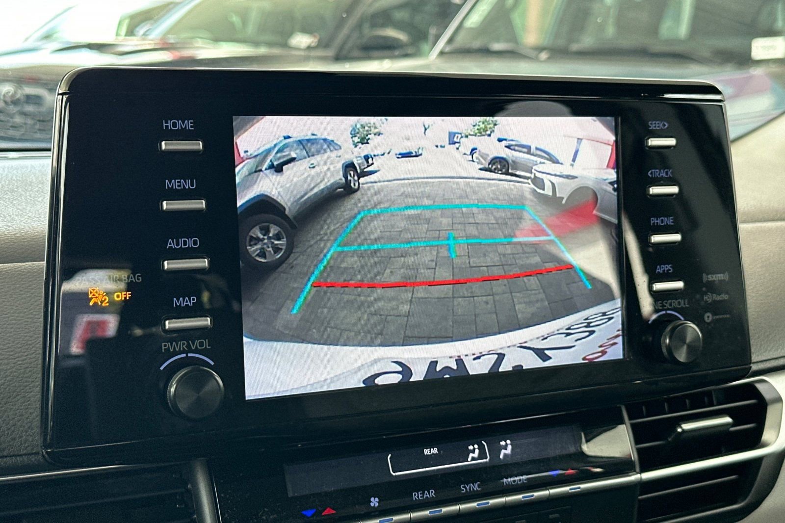 Certified 2023 Toyota Sienna LE FWD image 21
