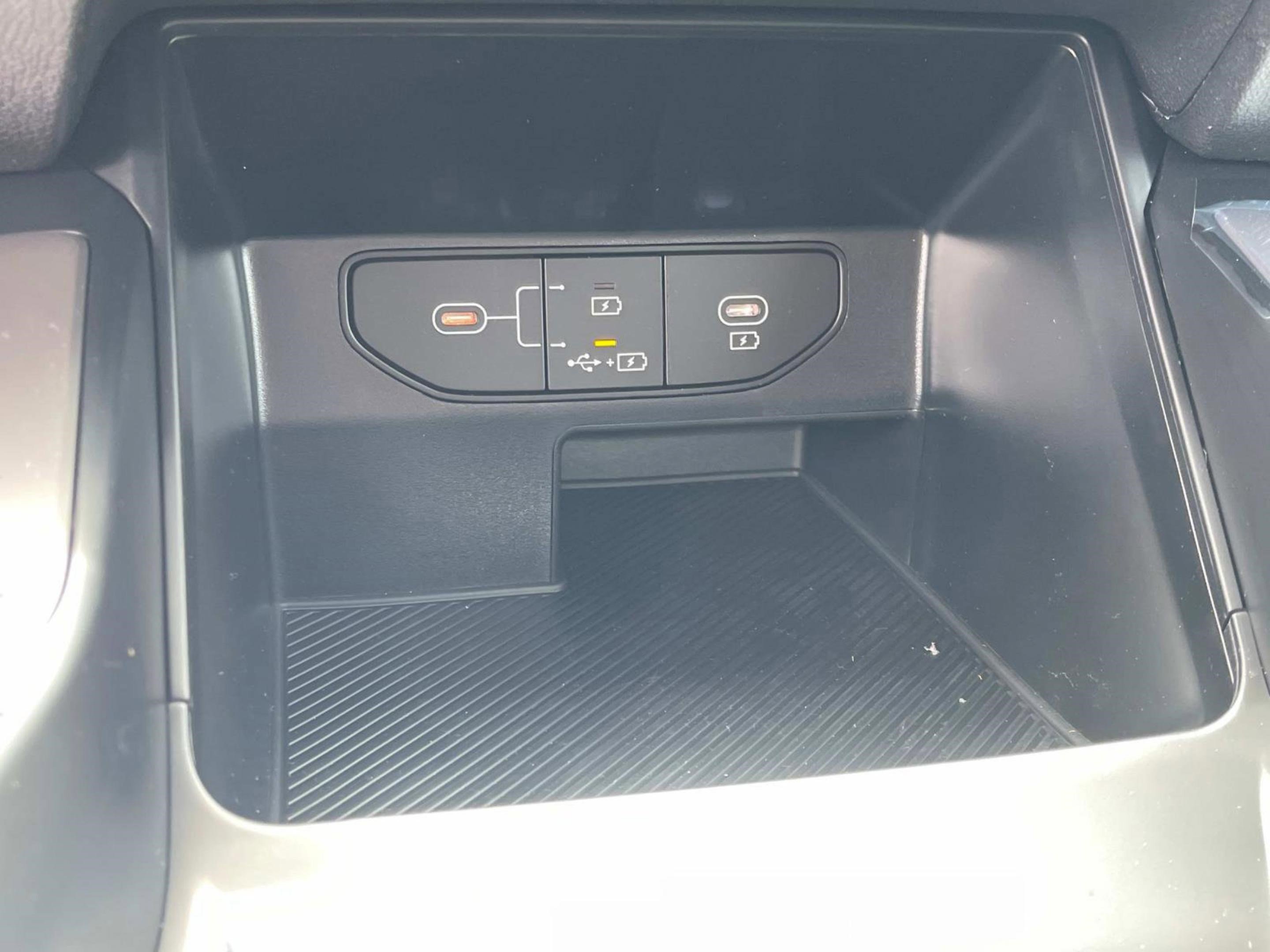 New 2025 Kia Sorento LX image 28