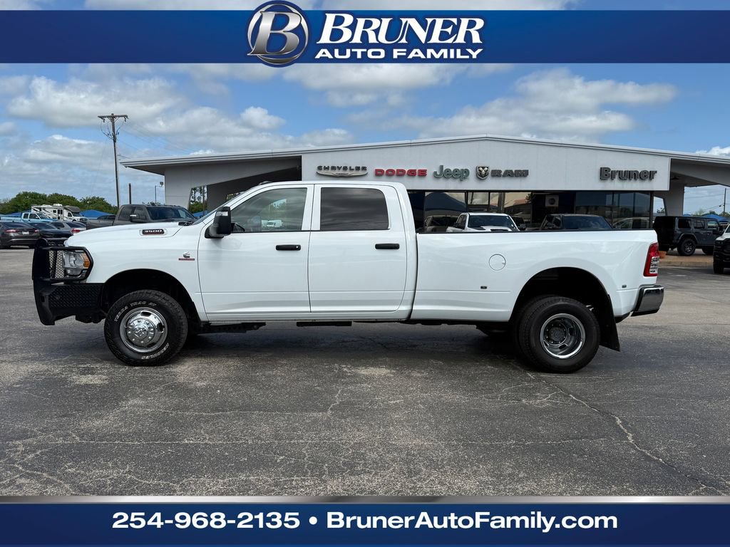 Used 2024 RAM 3500 Tradesman w/ Chrome Appearance Group AWD/4WD image 8