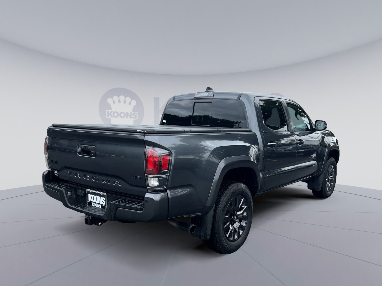 Used 2022 Toyota Tacoma Limited w/ Nightshade Package AWD/4WD image 7