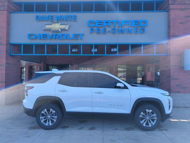 Used 2025 Chevrolet Equinox LT w/ Safety and Technology Package FWD image 9