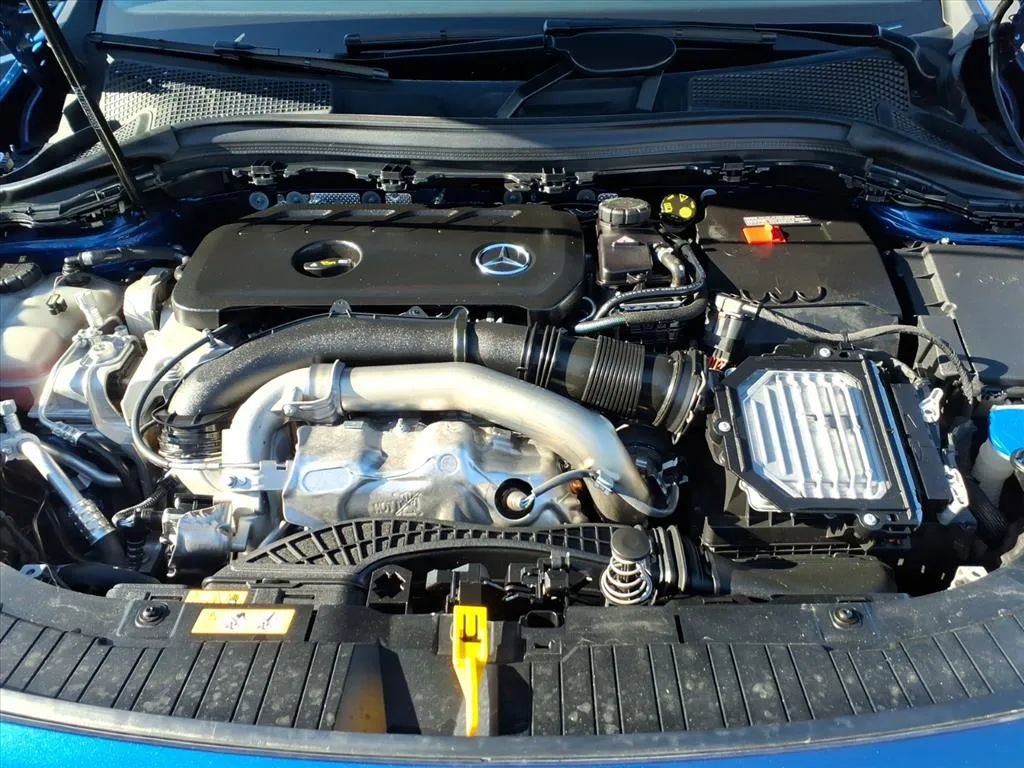 Used 2025 Mercedes-Benz GLA 250 image 28