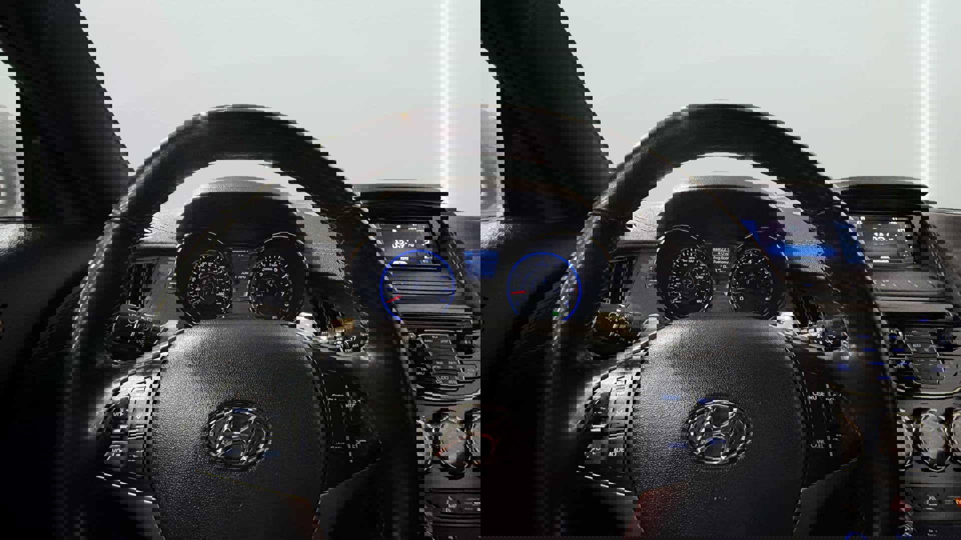 Used 2016 Hyundai Genesis 3.8 image 29