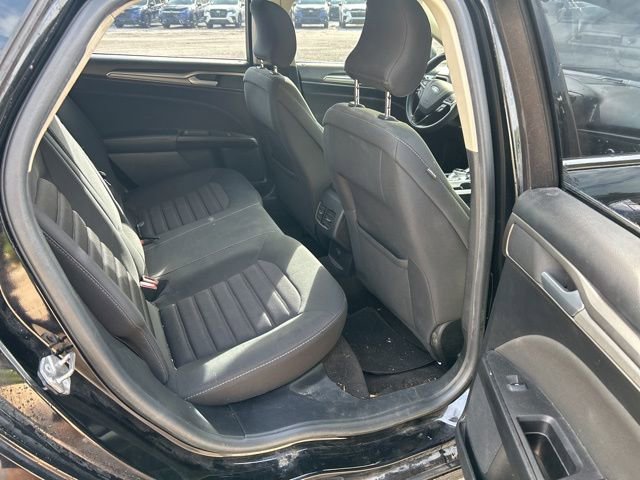 Used 2018 Ford Fusion SE w/ Fusion SE Technology Package image 5