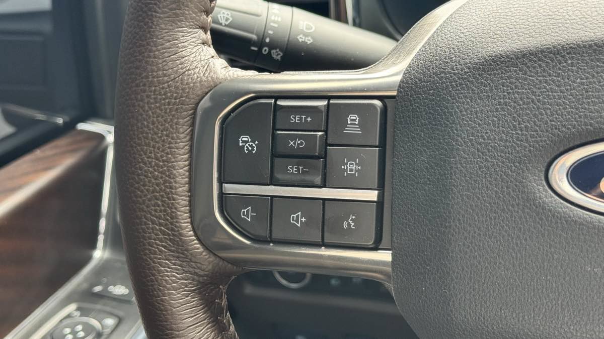 Used 2025 Ford F250 King Ranch w/ Chrome Package AWD/4WD image 32