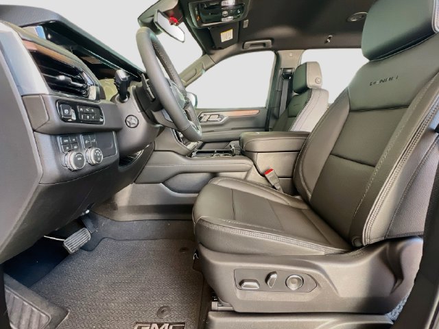 New 2026 GMC Yukon Denali AWD/4WD image 15