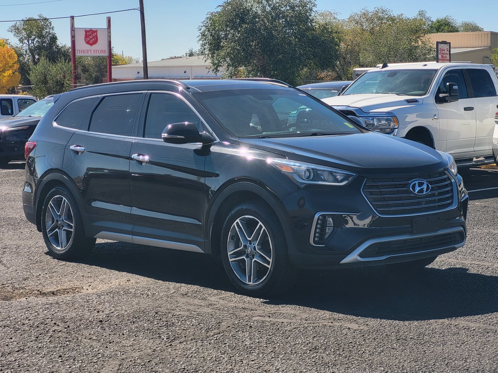 Used 2019 Hyundai Santa Fe XL FWD image 3