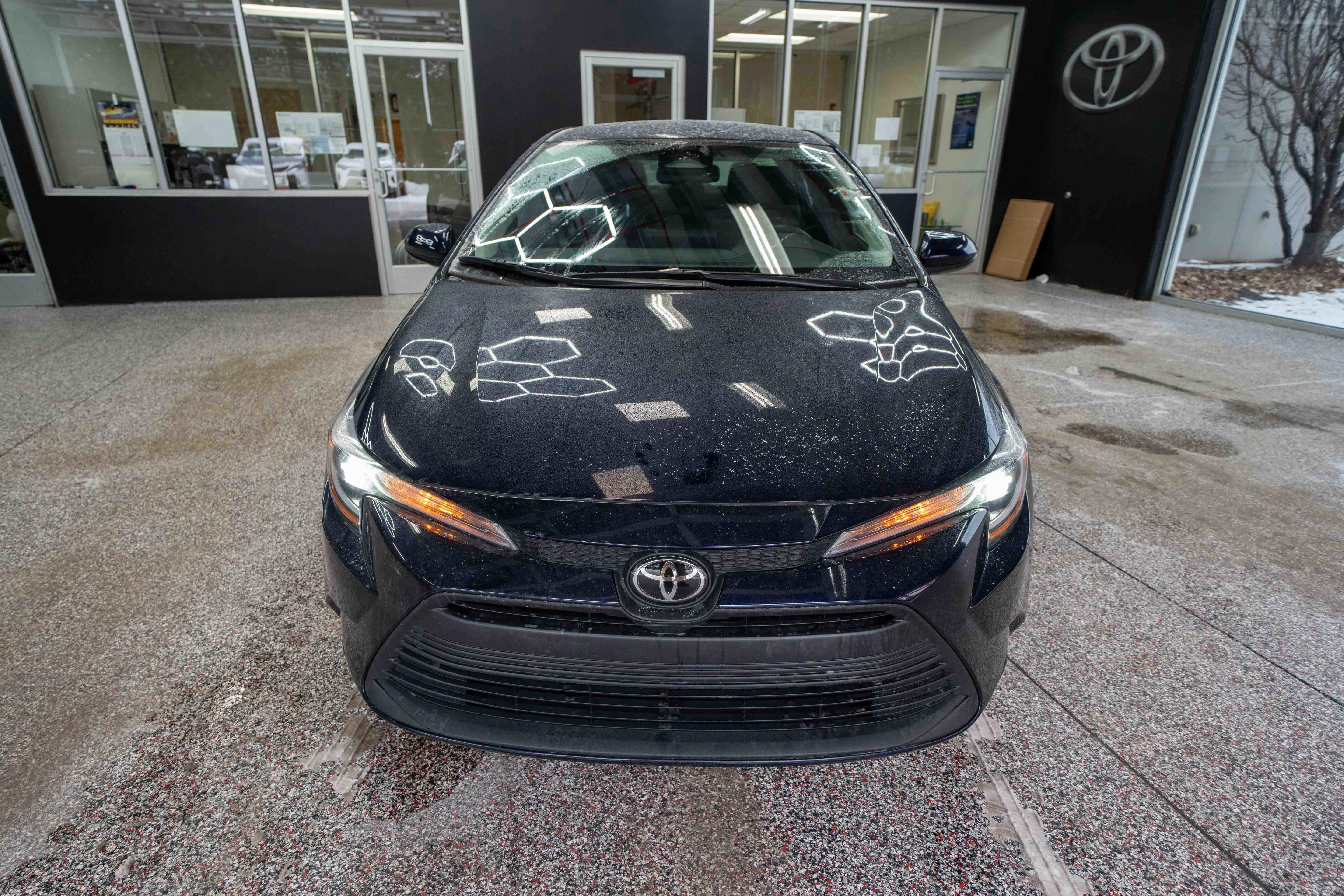 Used 2023 Toyota Corolla LE image 6