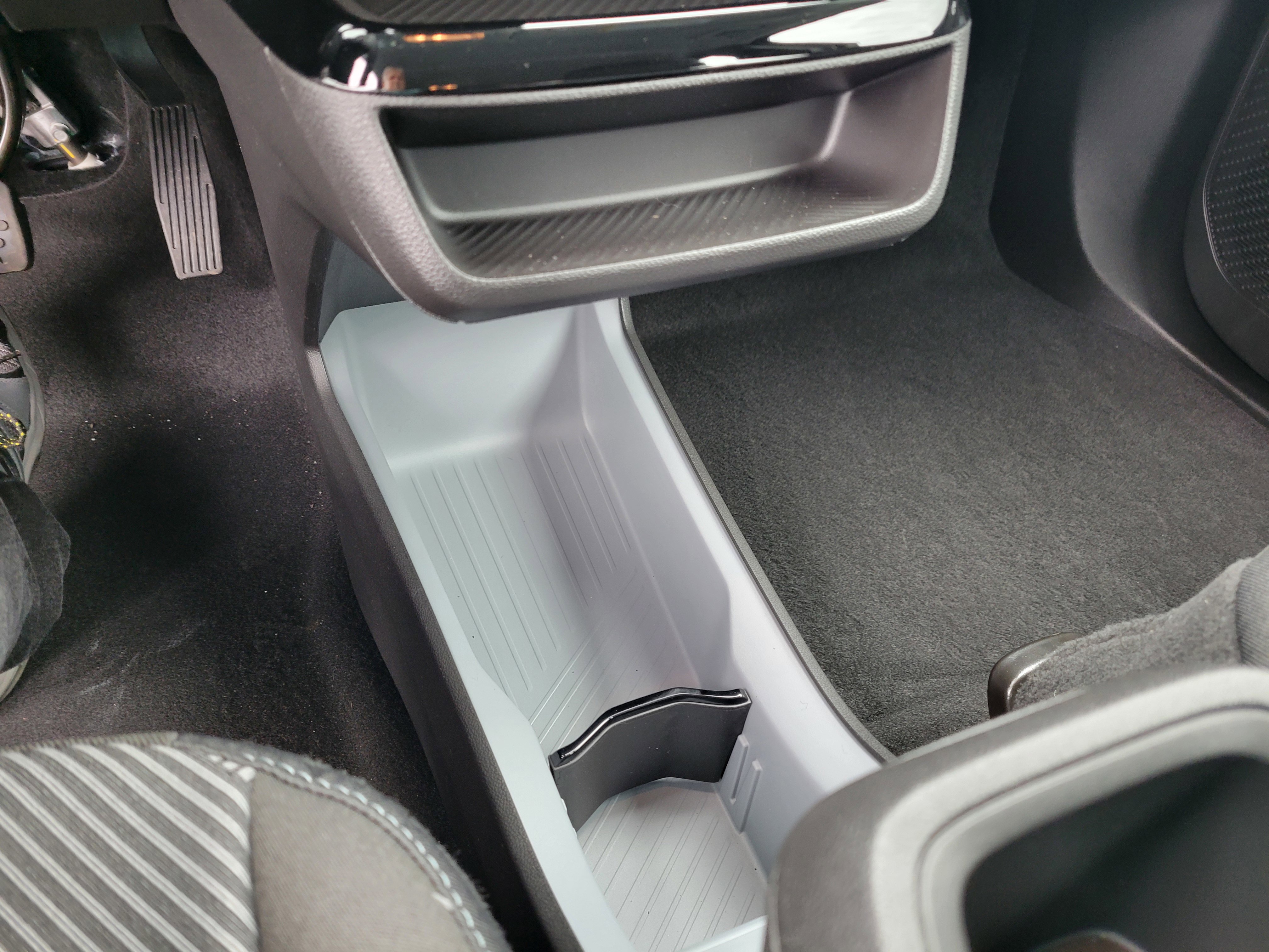 New 2027 Chevrolet Bolt LT image 23