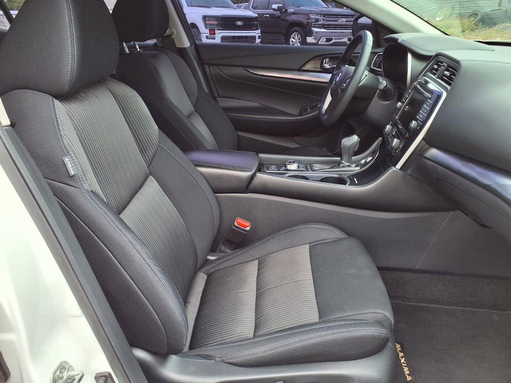 Used 2019 Nissan Maxima 3.5 S w/ Floor Mat Group FWD image 13