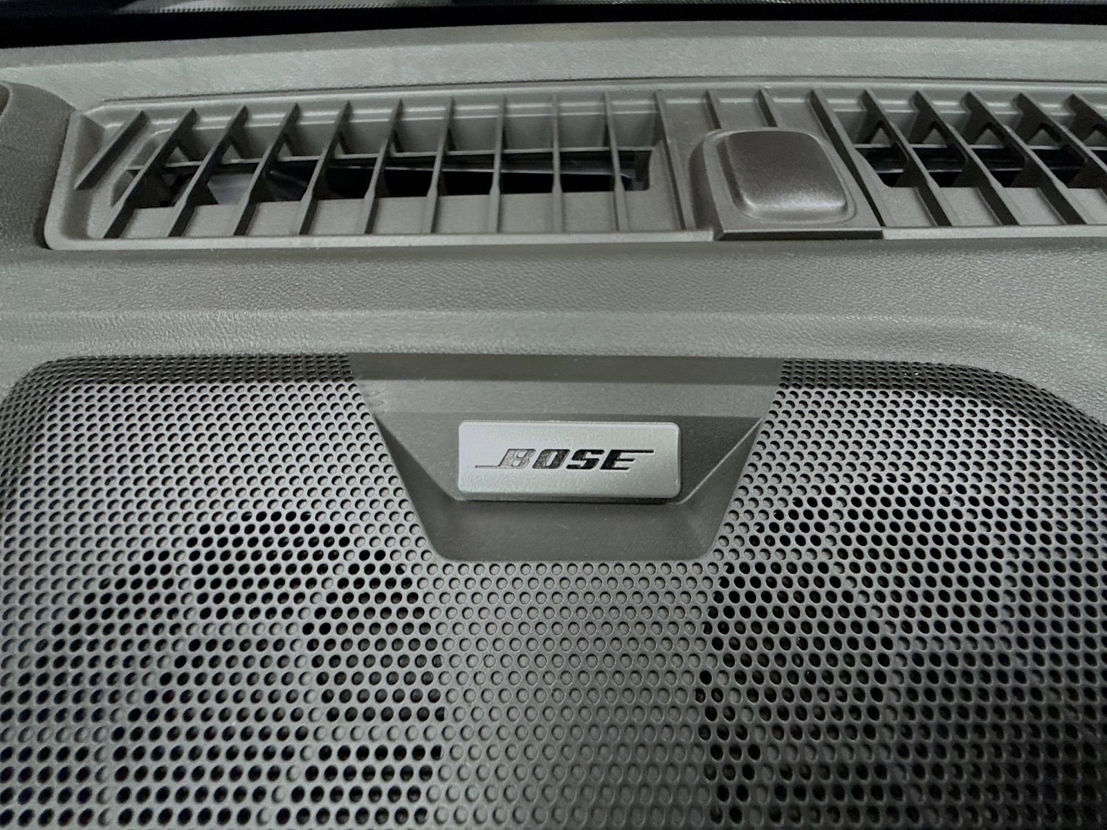 New 2025 Chevrolet Colorado ZR2 w/ Midnight Edition image 25