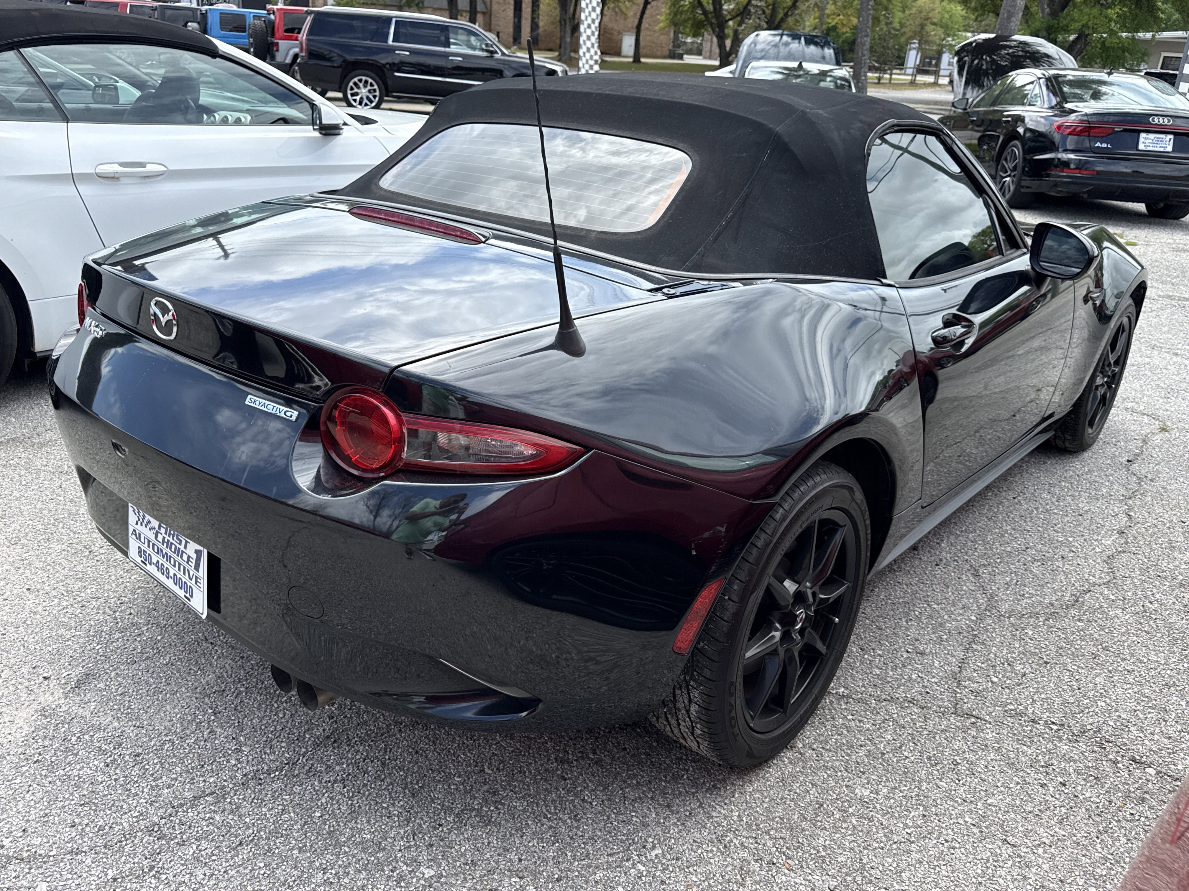 Used 2021 MAZDA MX-5 Miata Sport image 3