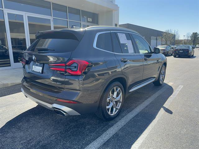 Used 2023 BMW X3 xDrive30i w/ Premium Package image 3