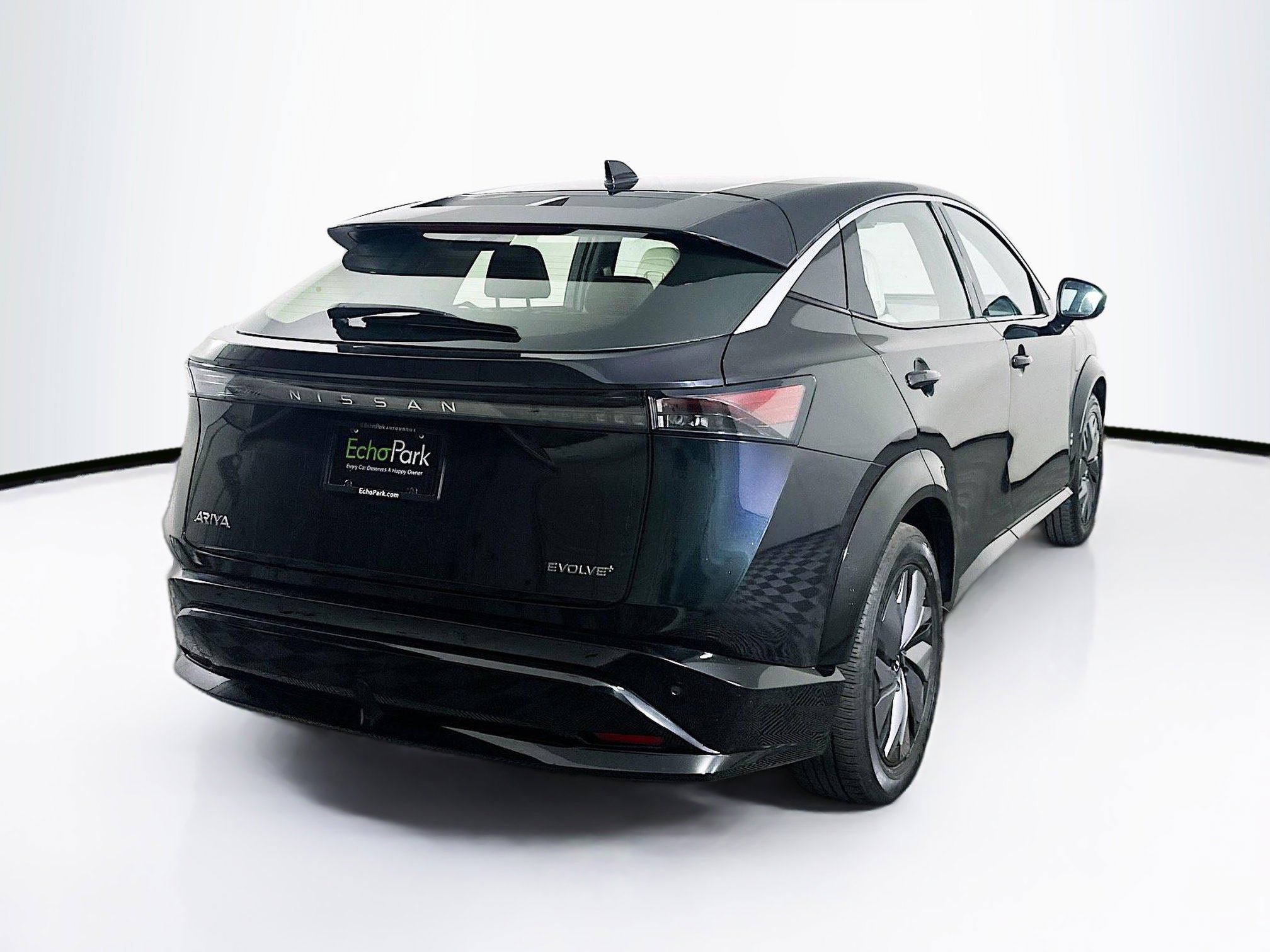 Used 2024 Nissan Ariya FWD image 9