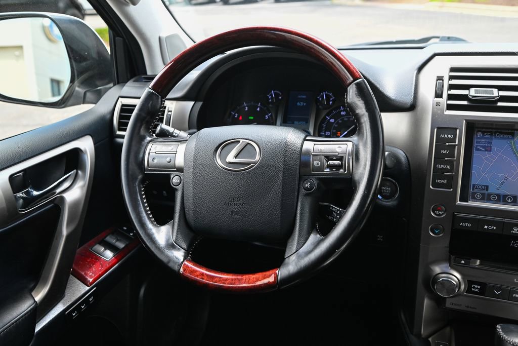 Used 2017 Lexus GX 460 Premium w/ Premium Package AWD/4WD image 31