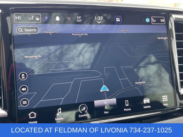 Used 2023 Chrysler Pacifica Limited image 14