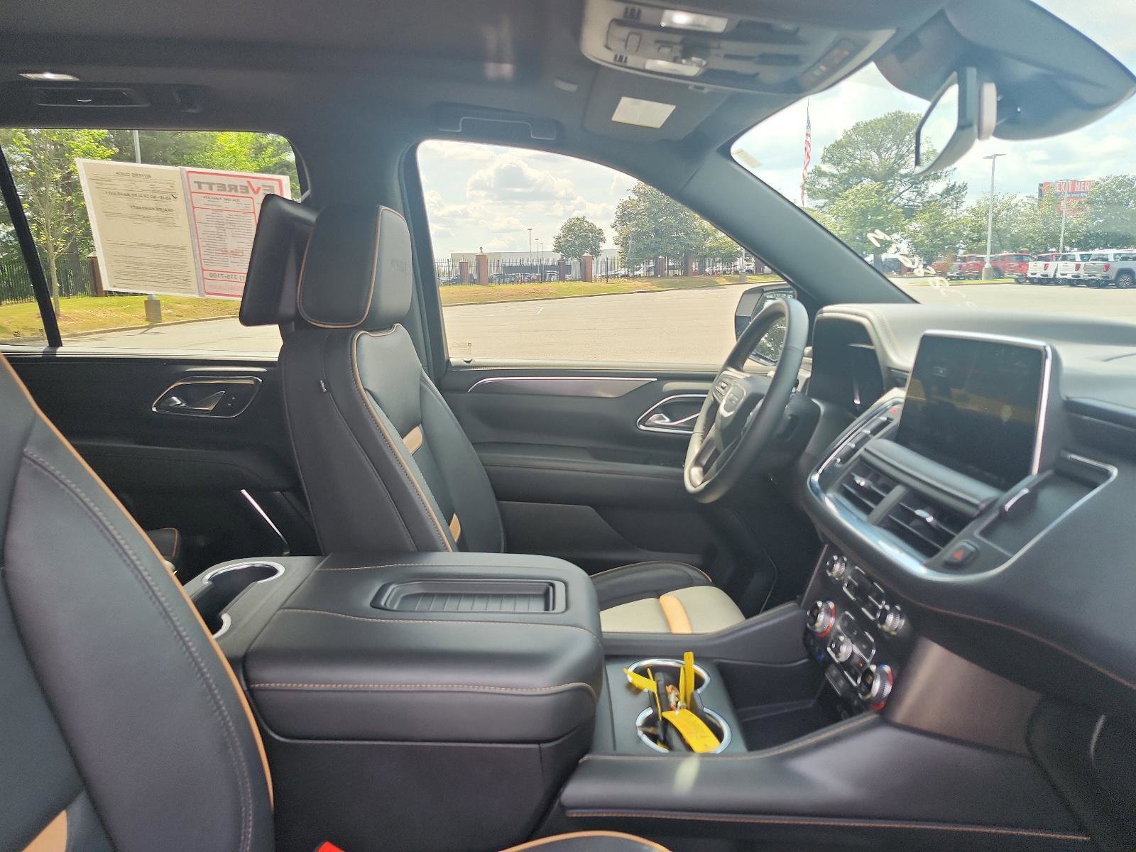 Used 2024 GMC Yukon AT4 w/ AT4 Premium Package image 8