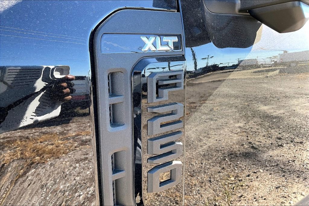 New 2026 Ford F250 XLT w/ XLT Premium Package image 15